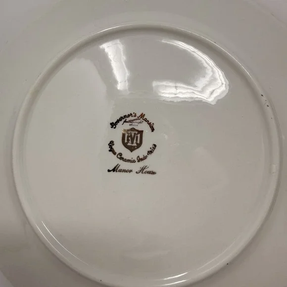 Set of 2 Embassy Vitrified White Rose - Dinner Plate - 10 1/8" Diameter - Picture 9 of 11